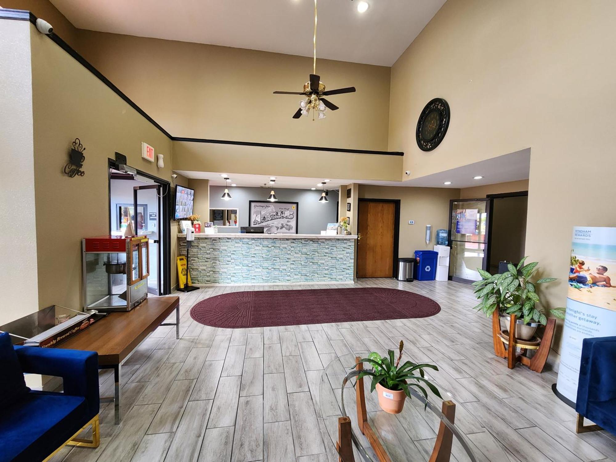 Super 8 By Wyndham Hotel 3*